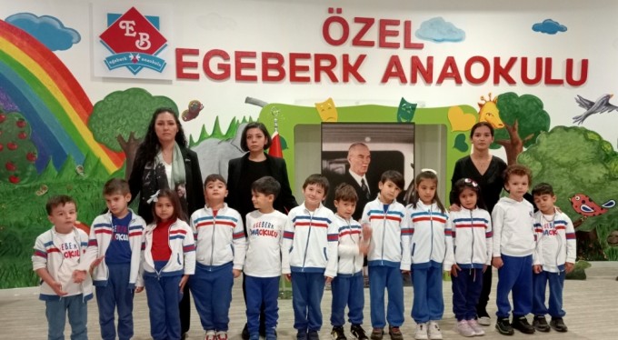 Egeberkli minikler  Atatürk'ü andı